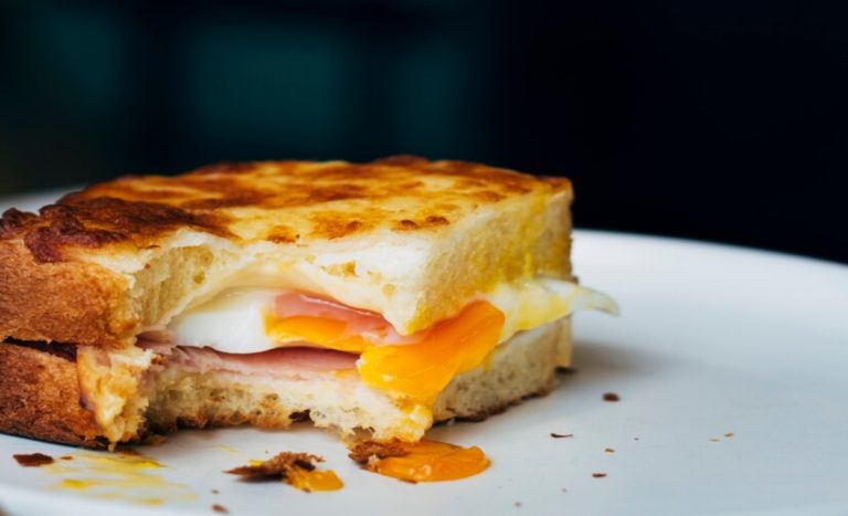 Egg Sandwich with Cheese